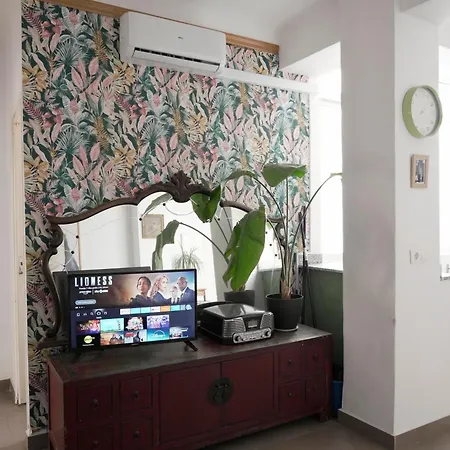 Piso Con Balcon En *