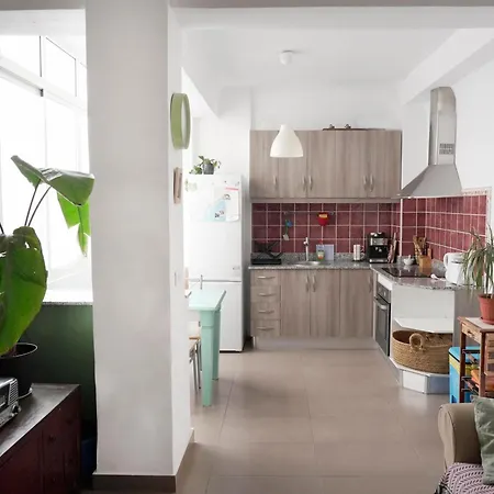 Piso Con Balcon En *